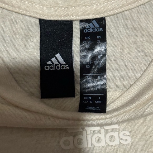 Pale yellow Adidas t-shirt - Picture 4 of 4
